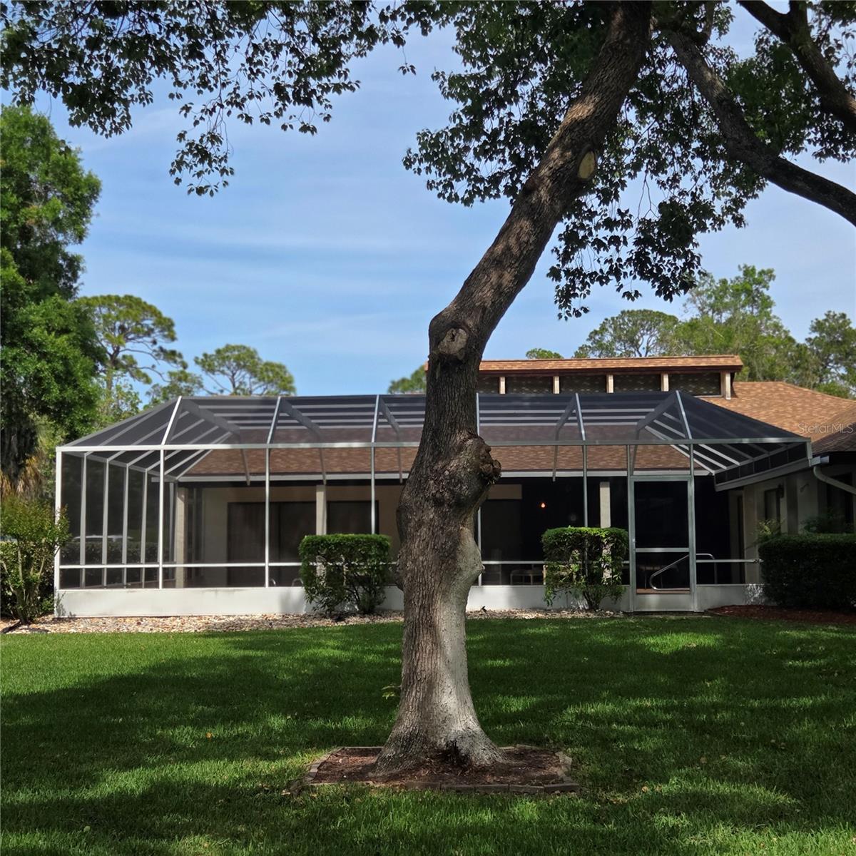 LAKE FOREST & LAKE FOREST NORTH - Residential