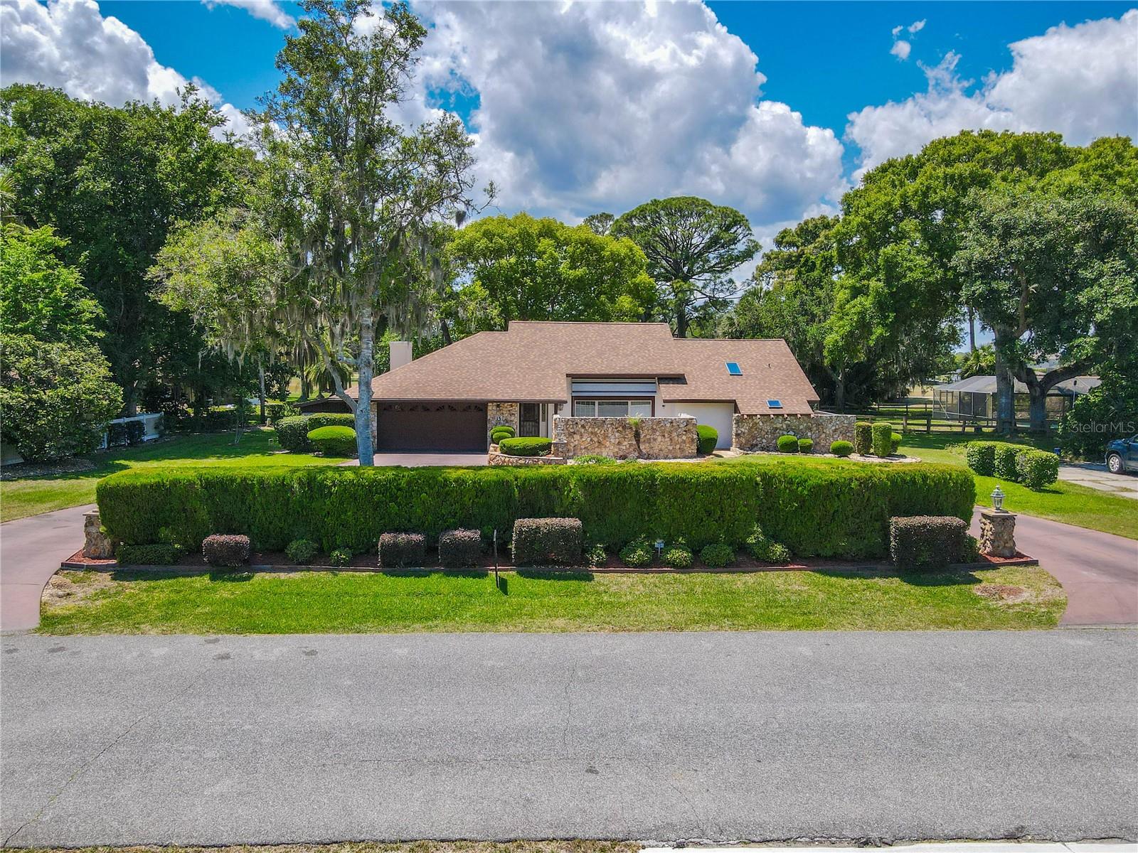 LAKE FOREST & LAKE FOREST NORTH - Residential