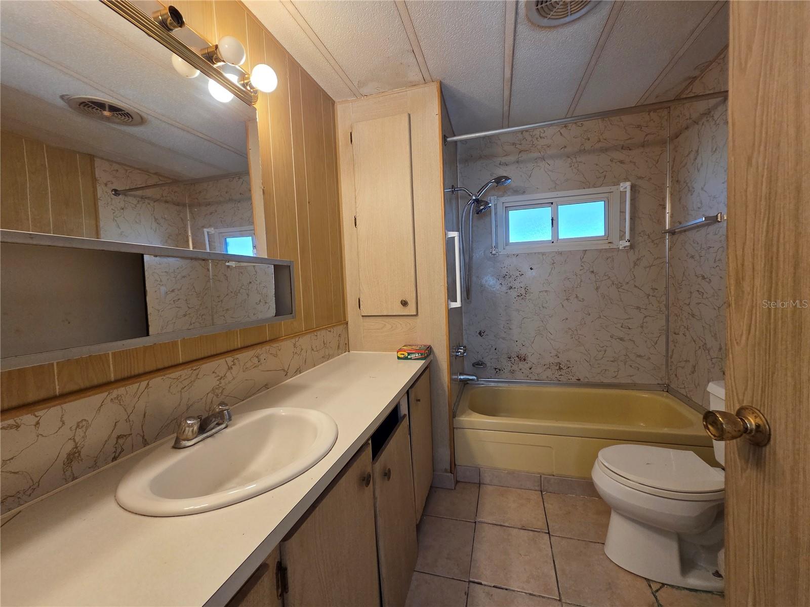 GREENBRIER VILLAGE INC M/H UNREC - Residential