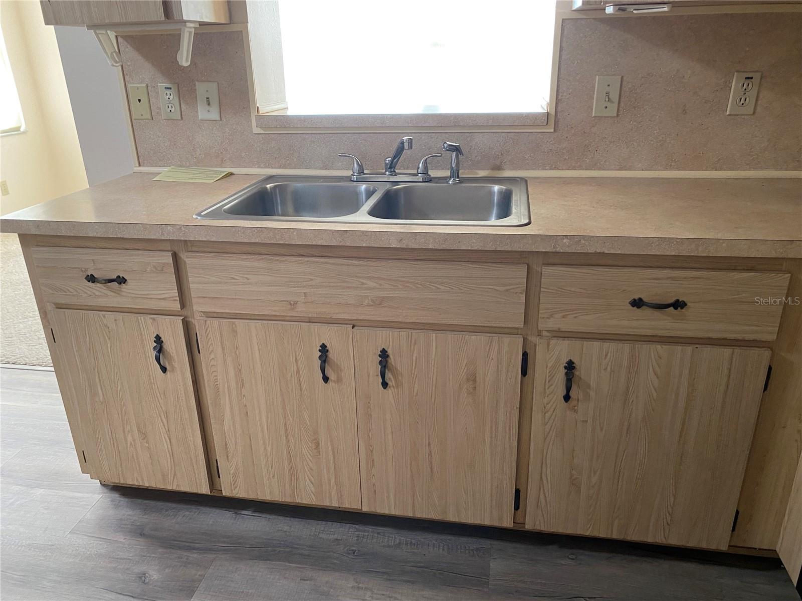 ON TOP OF THE WORLD - Residential