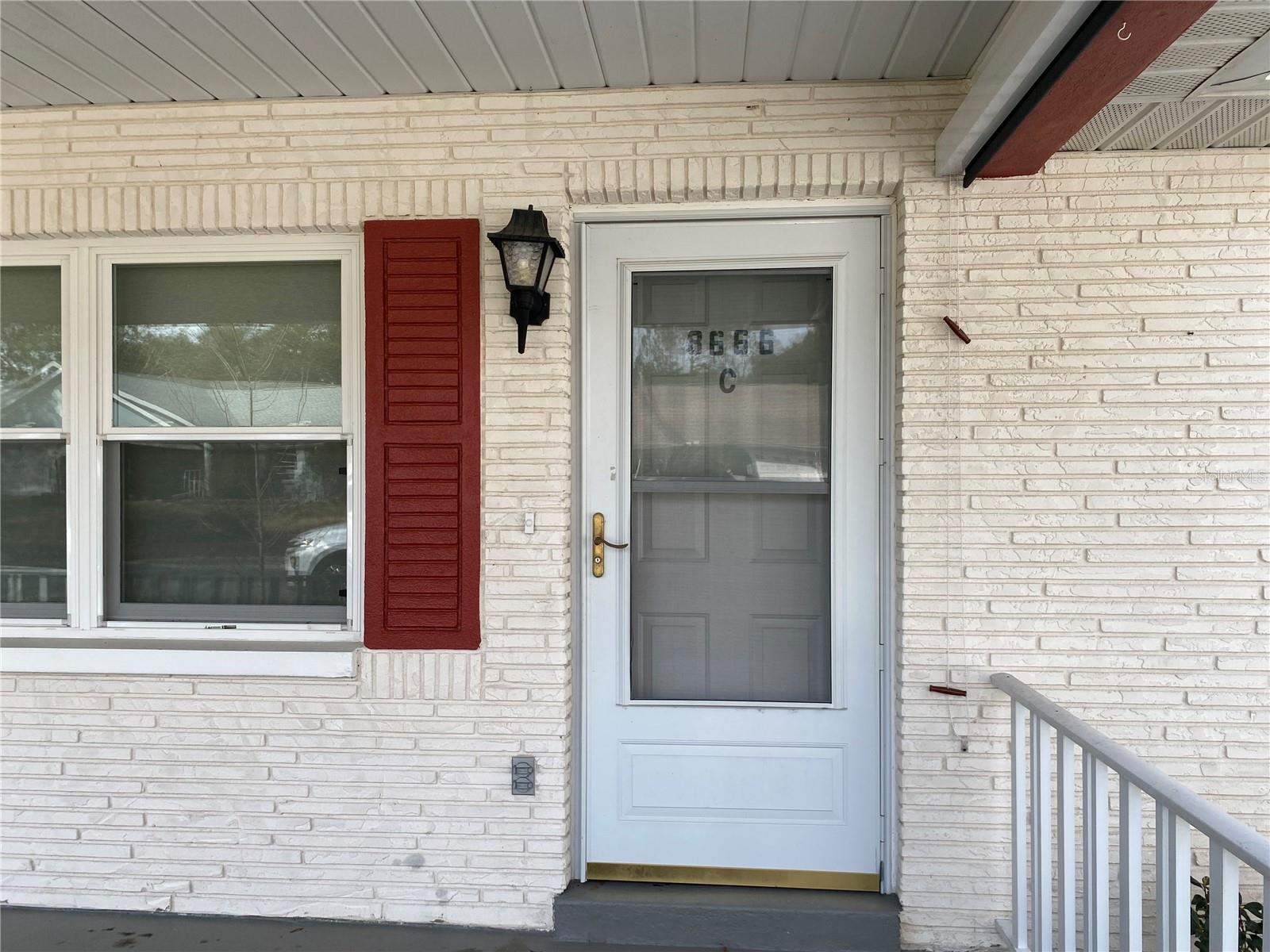 ON TOP OF THE WORLD - Residential