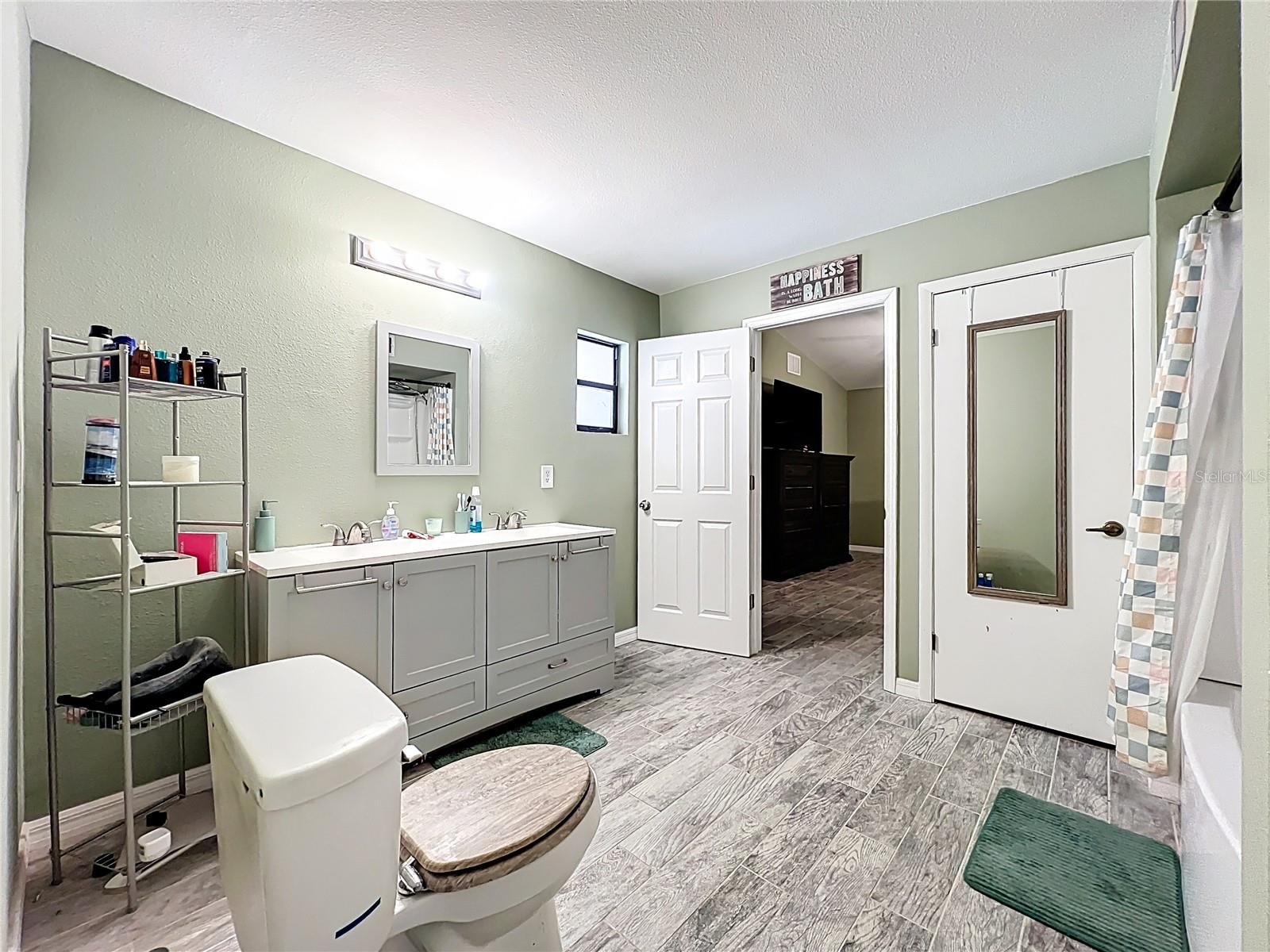 TAVARES LAKE DORA SHORES - Residential