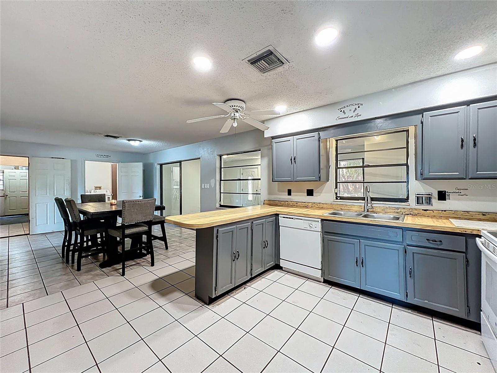 TAVARES LAKE DORA SHORES - Residential