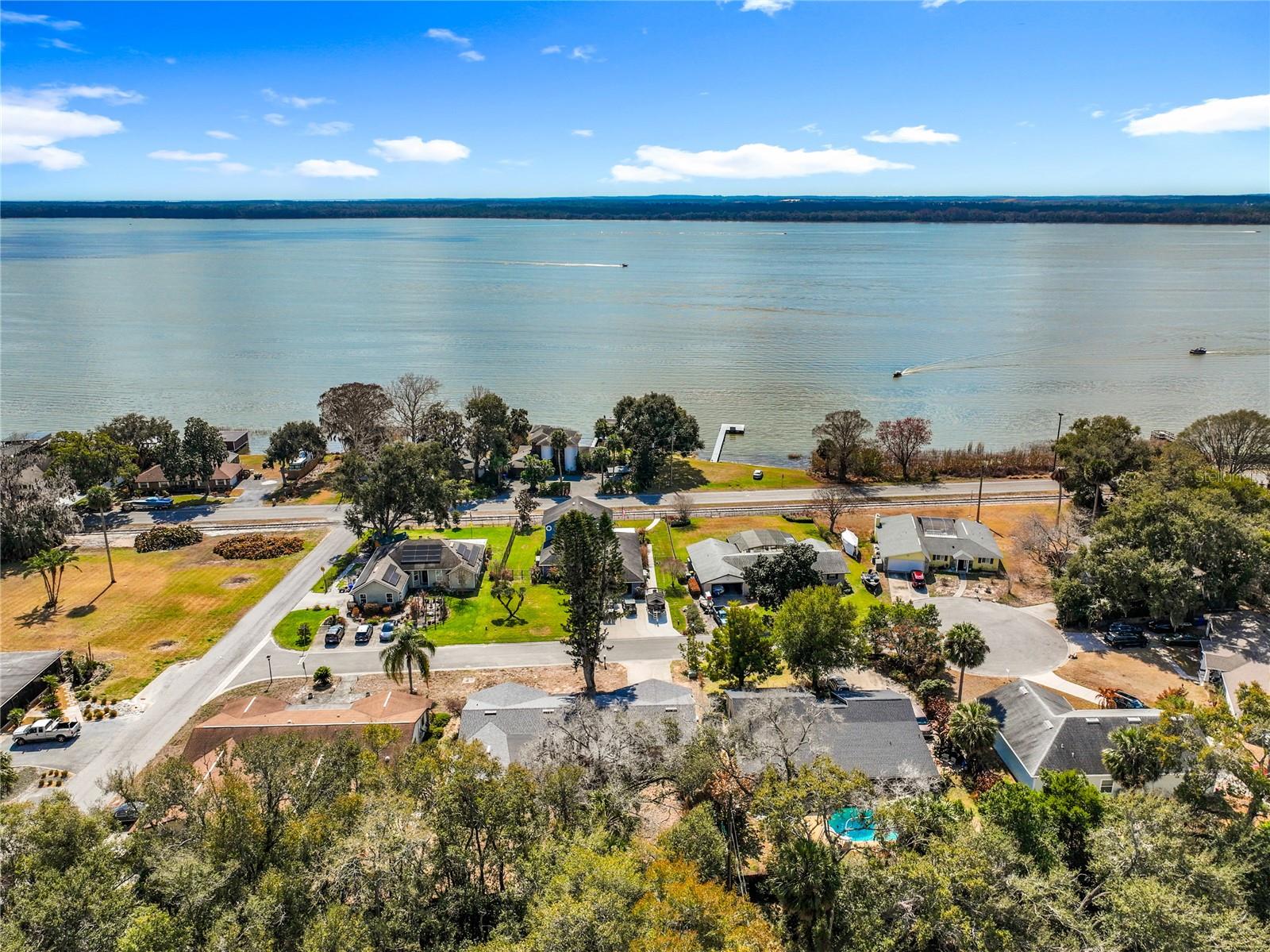 TAVARES LAKE DORA SHORES - Residential