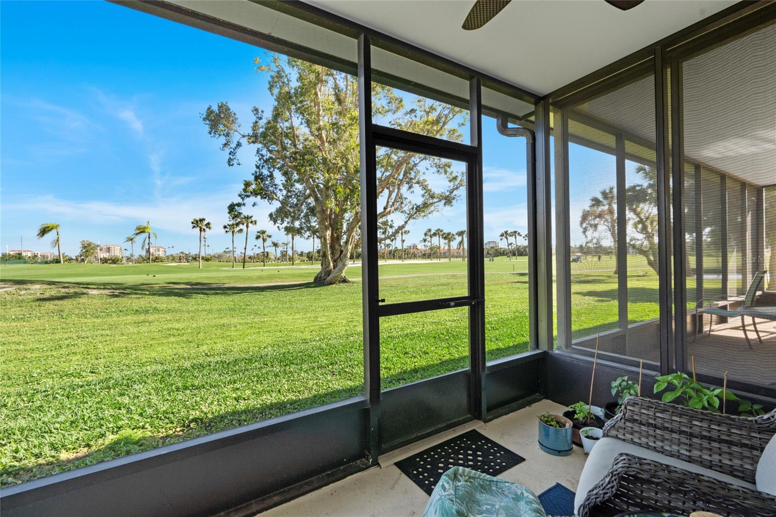 6140 SUN BOULEVARD 7