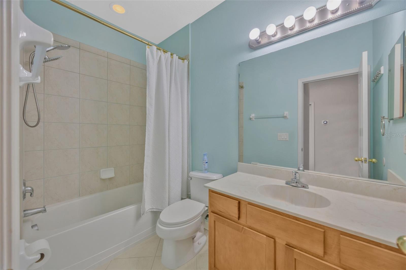 AVELAR CREEK SOUTH - Residential Lease