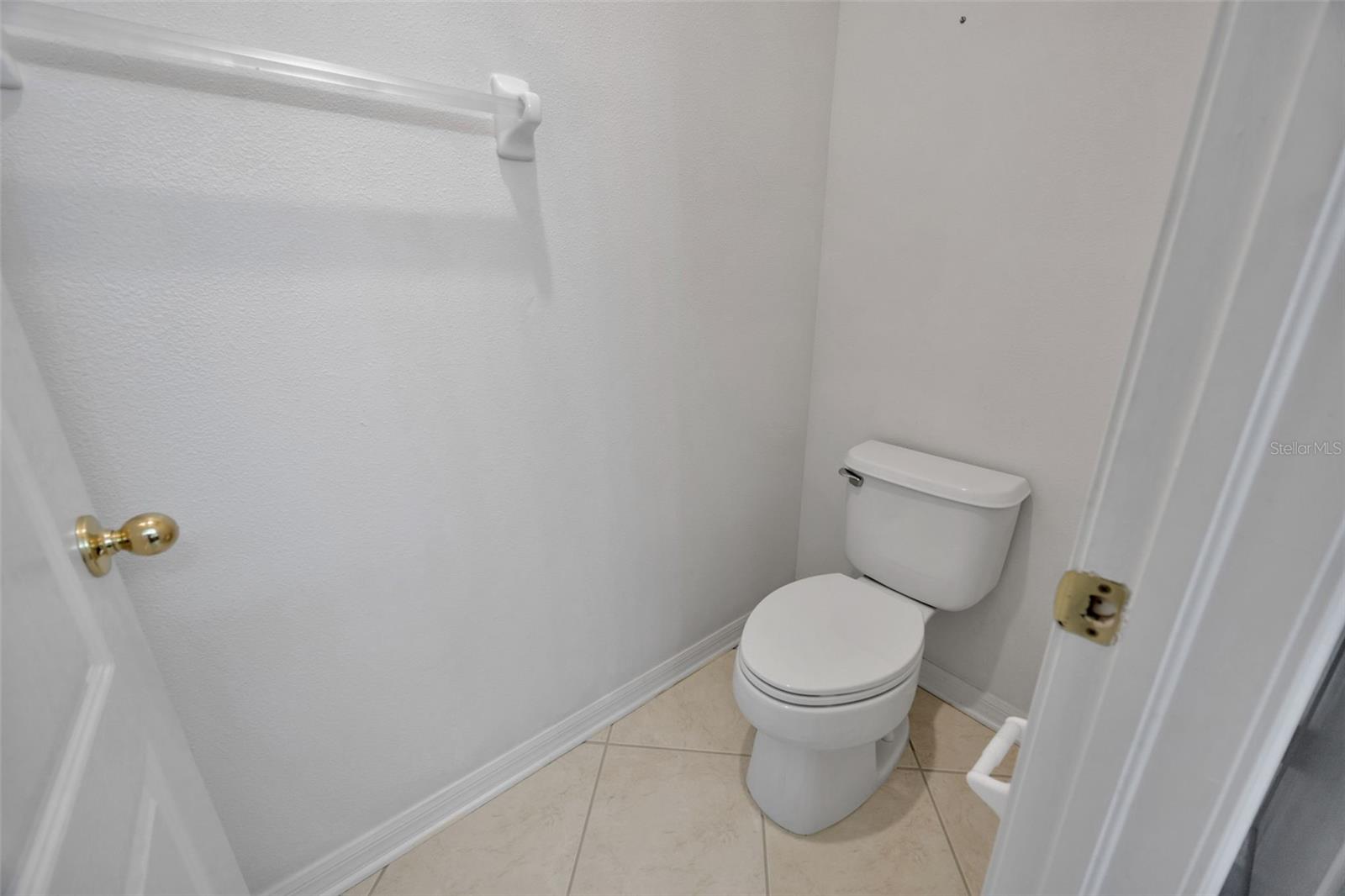 AVELAR CREEK SOUTH - Residential Lease