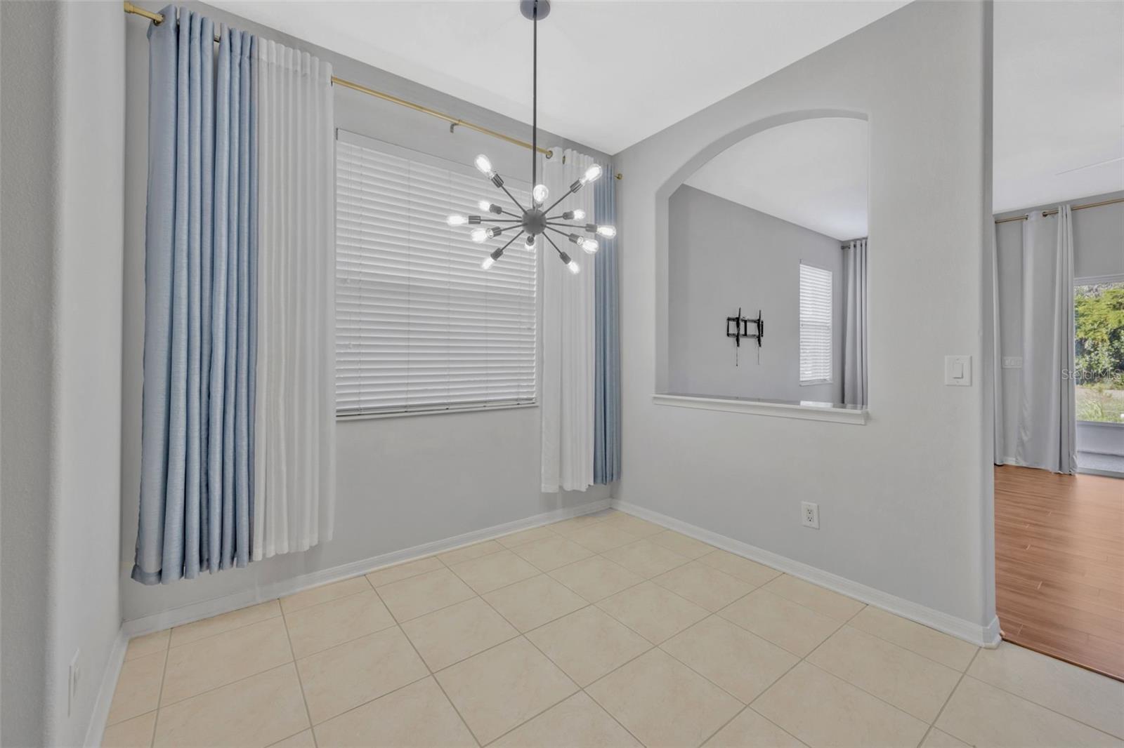 AVELAR CREEK SOUTH - Residential Lease