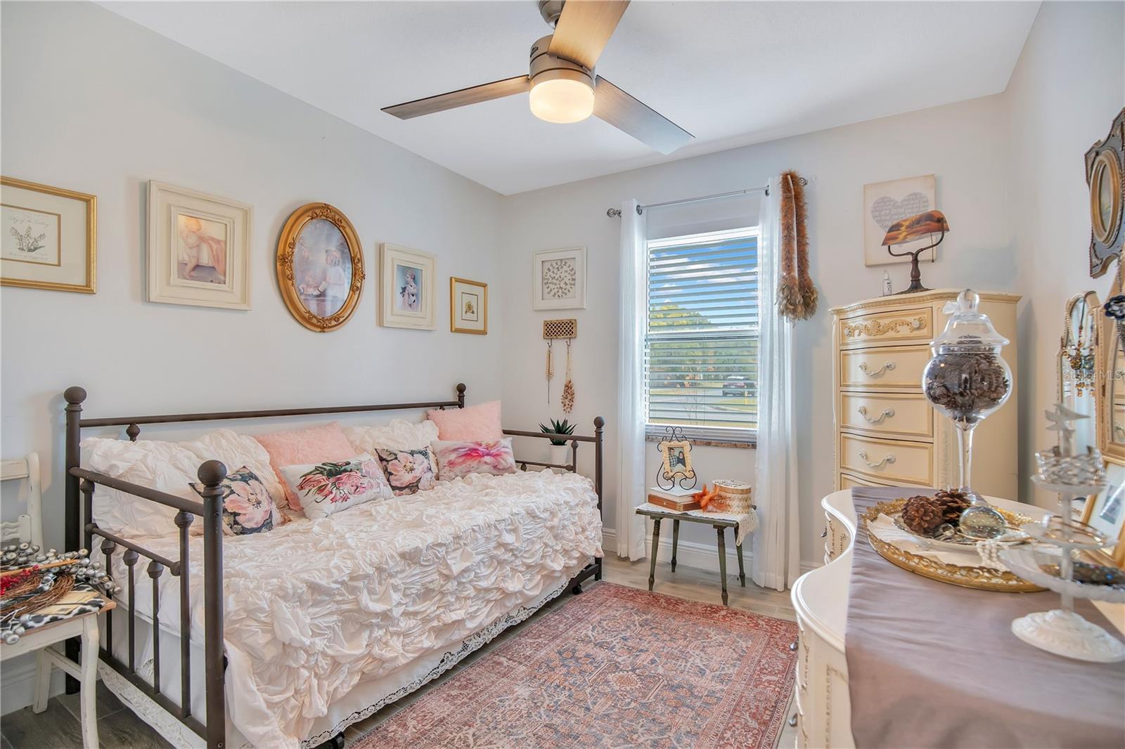 SAN LANTA - Residential