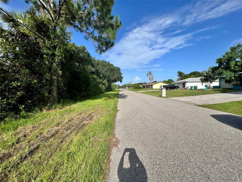 Photo of 13544 Drysdale Avenue, Port Charlotte, FL 33981 (MLS # C7506762)