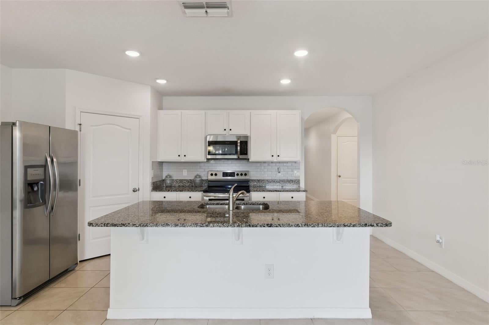 2487 WHITE LILLY DRIVE