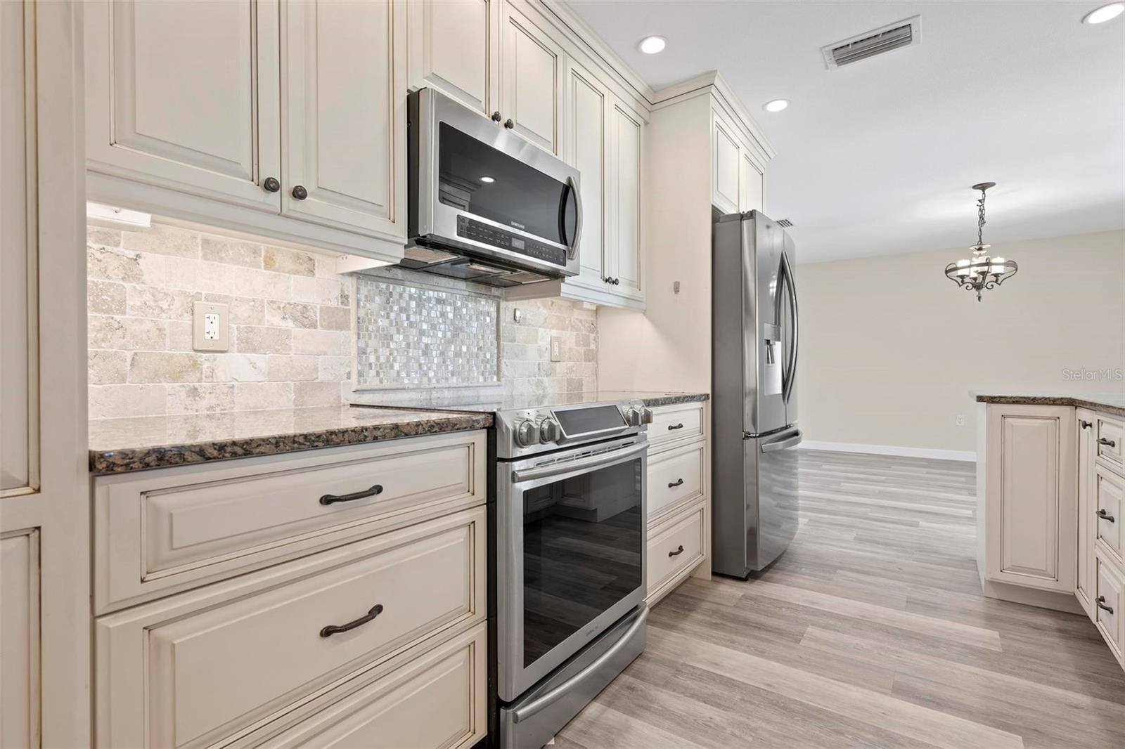 VILLAGE GREEN OF BRADENTON SEC 10 - Residential