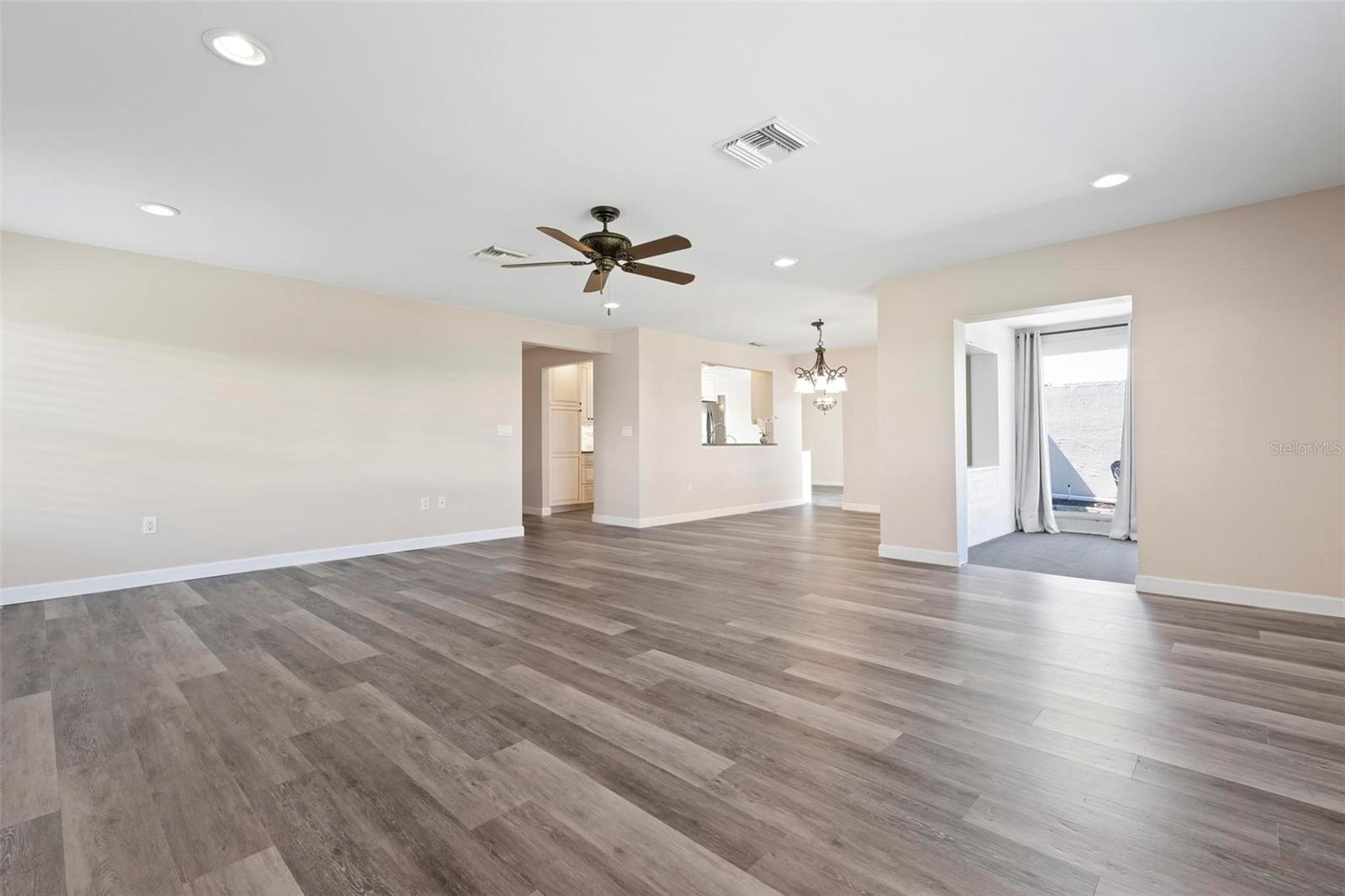 VILLAGE GREEN OF BRADENTON SEC 10 - Residential