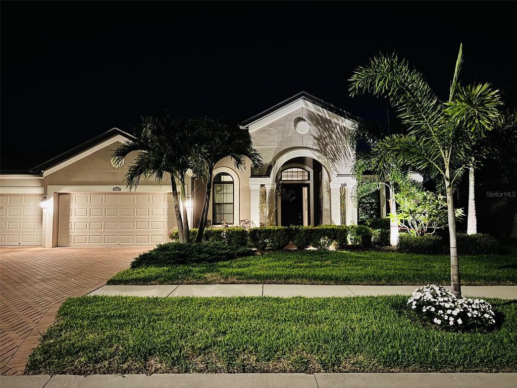Photo of 13320 Sunset Shore Circle, Riverview, FL 33579 (MLS # TB8417947)