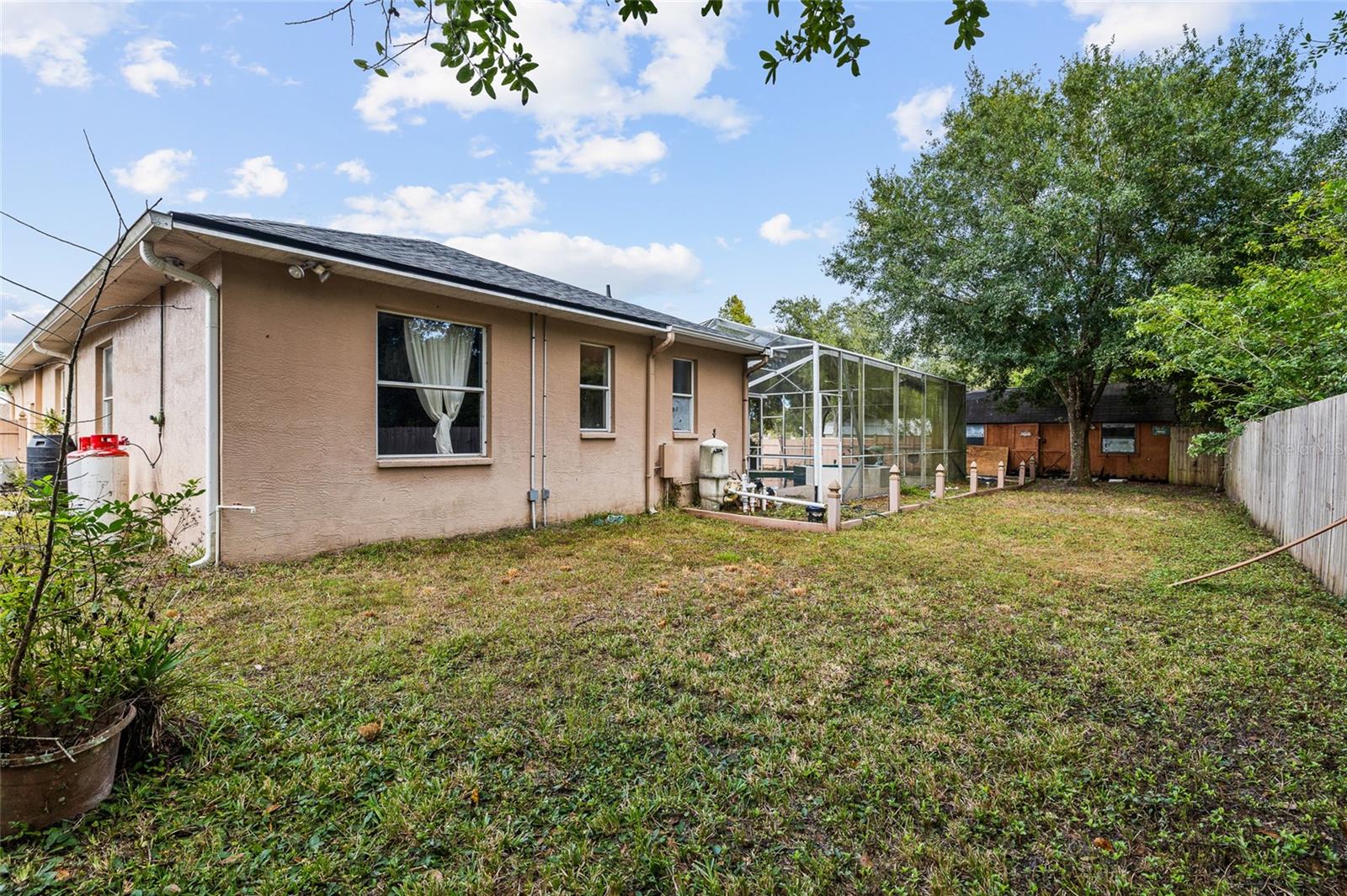 LAKE PADGETT PINES UNREC SUB - Residential
