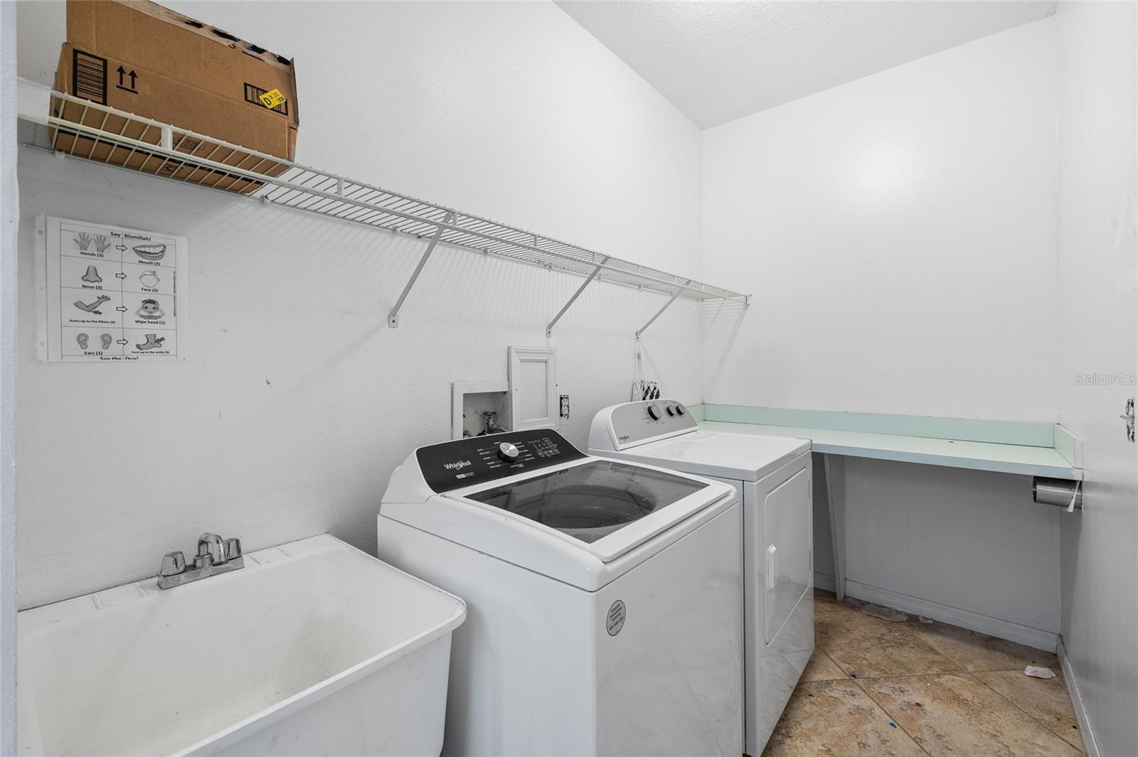 LAKE PADGETT PINES UNREC SUB - Residential