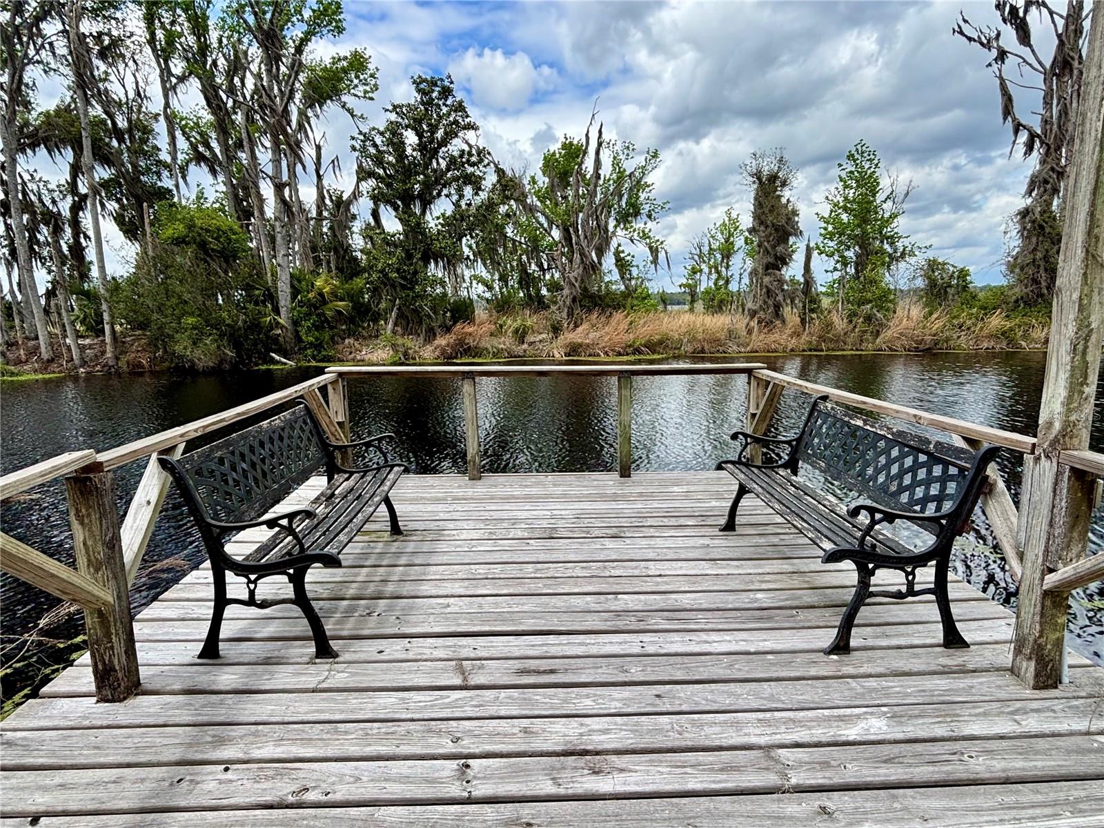 LITTLE ORANGE LAKE - Land