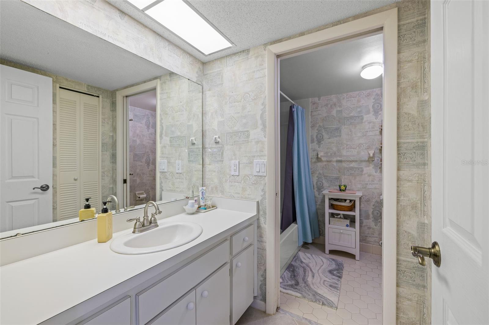 FORESTBROOK V CONDO - Residential