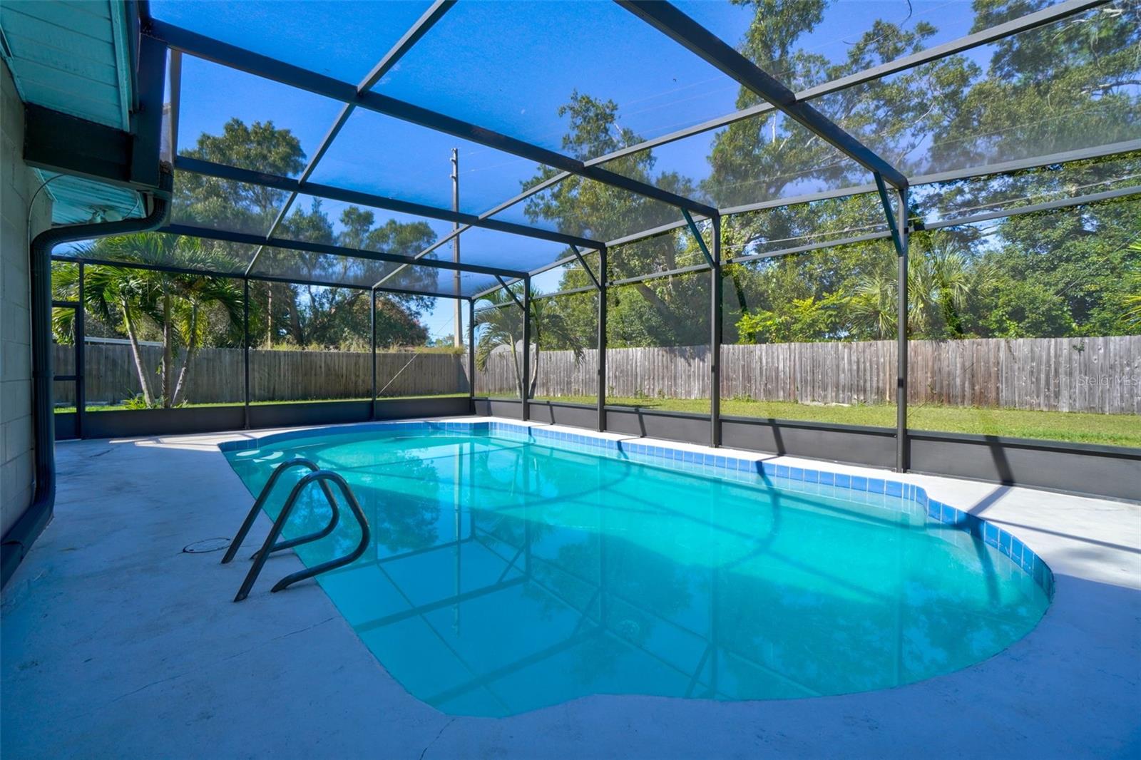 COLONY COVE - Residential