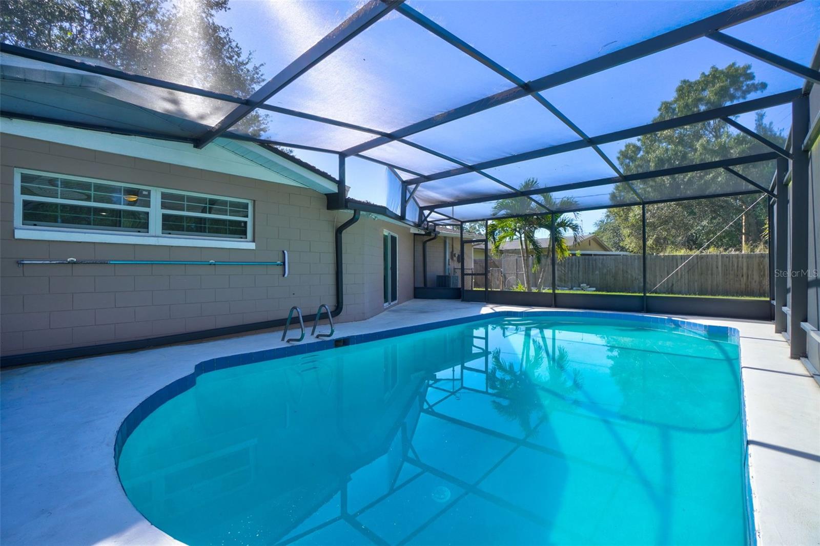 COLONY COVE - Residential