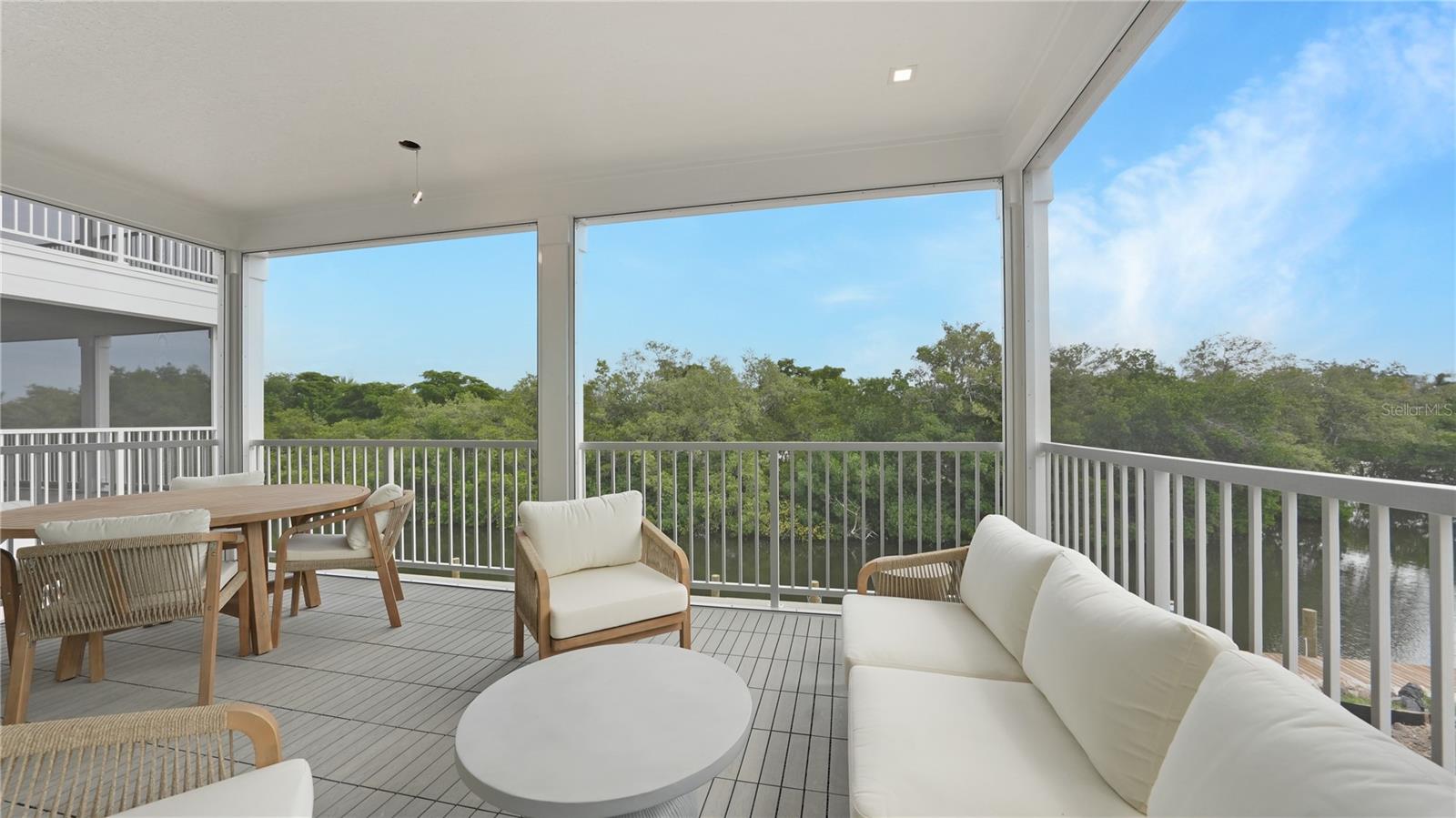HUNTERS POINT - Residential