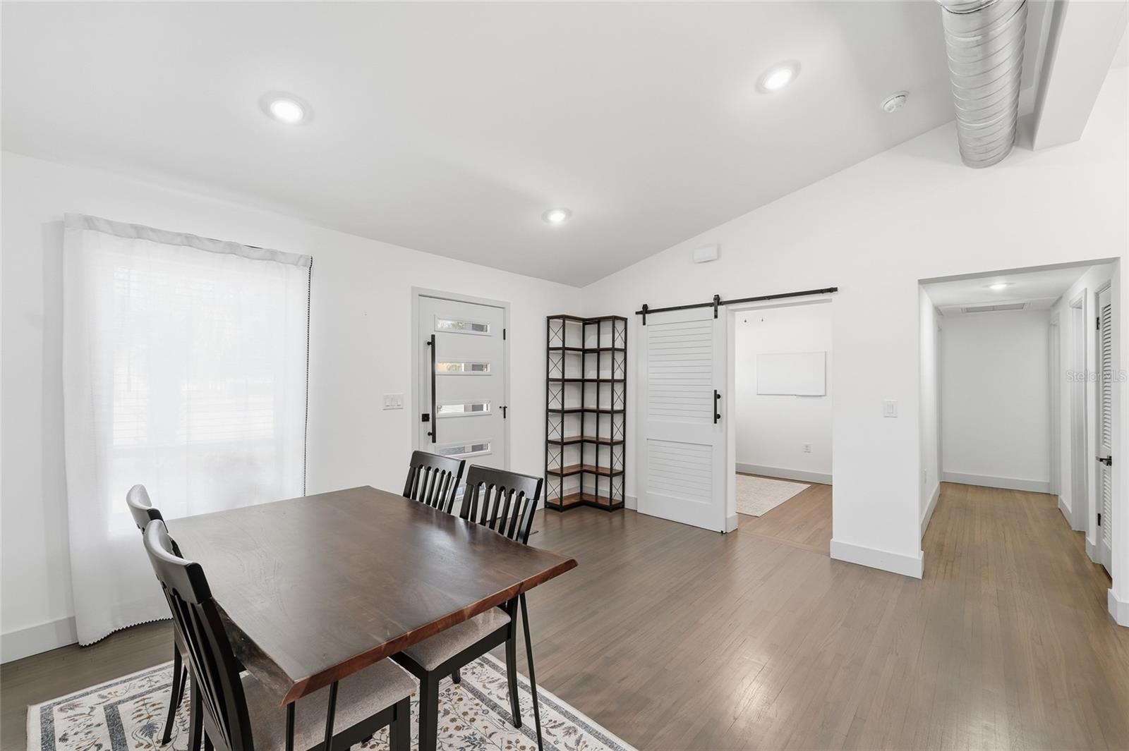 PINE CREST - Residential