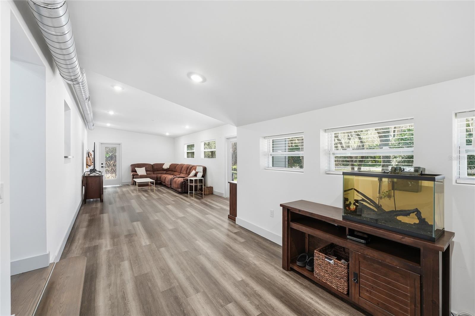 PINE CREST - Residential