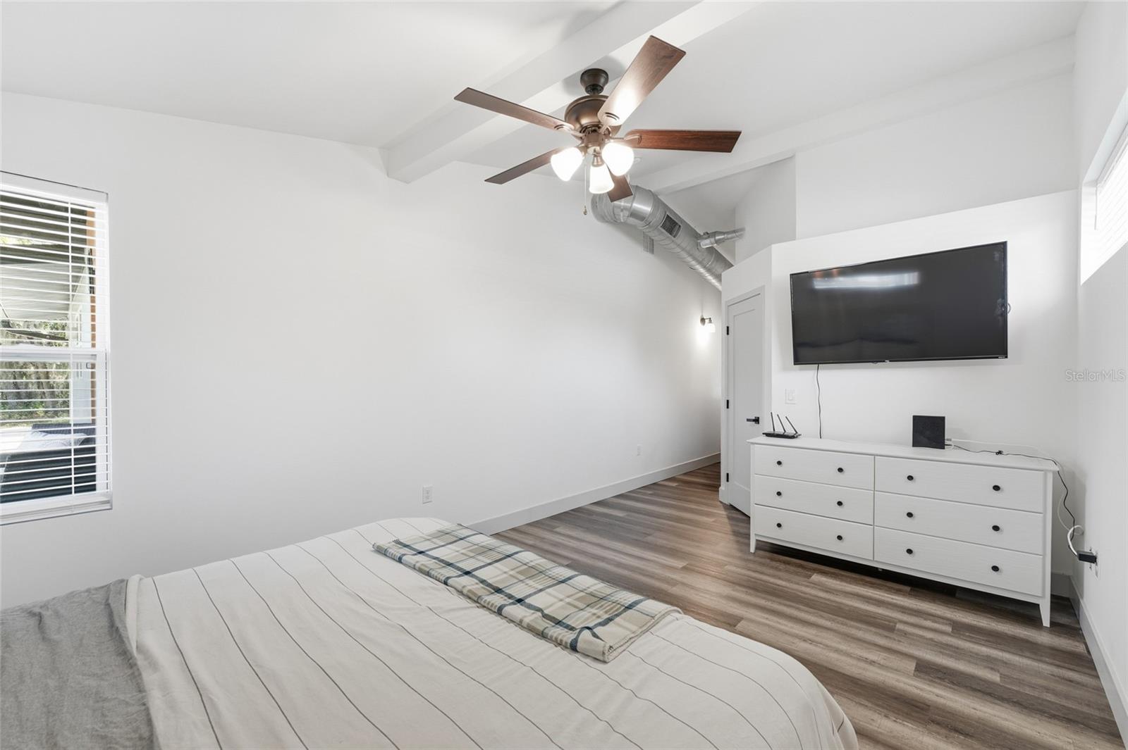 PINE CREST - Residential