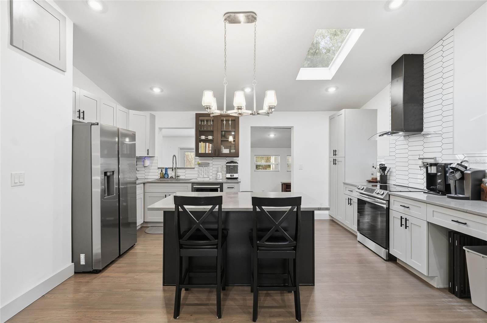 PINE CREST - Residential