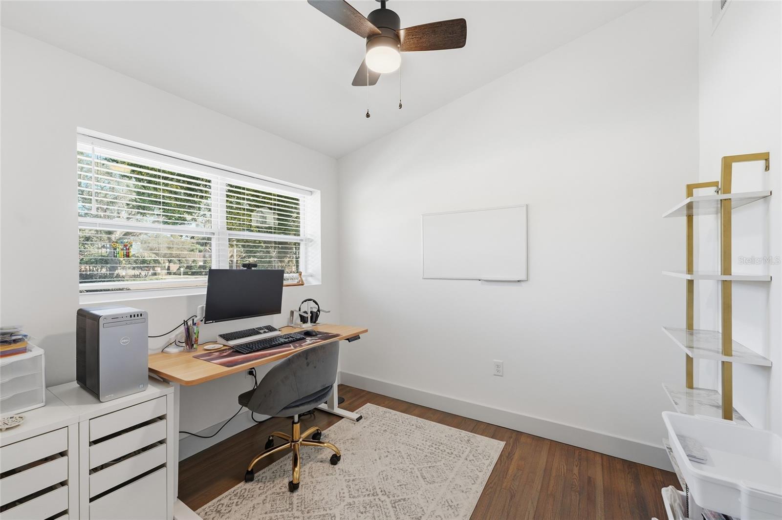 PINE CREST - Residential