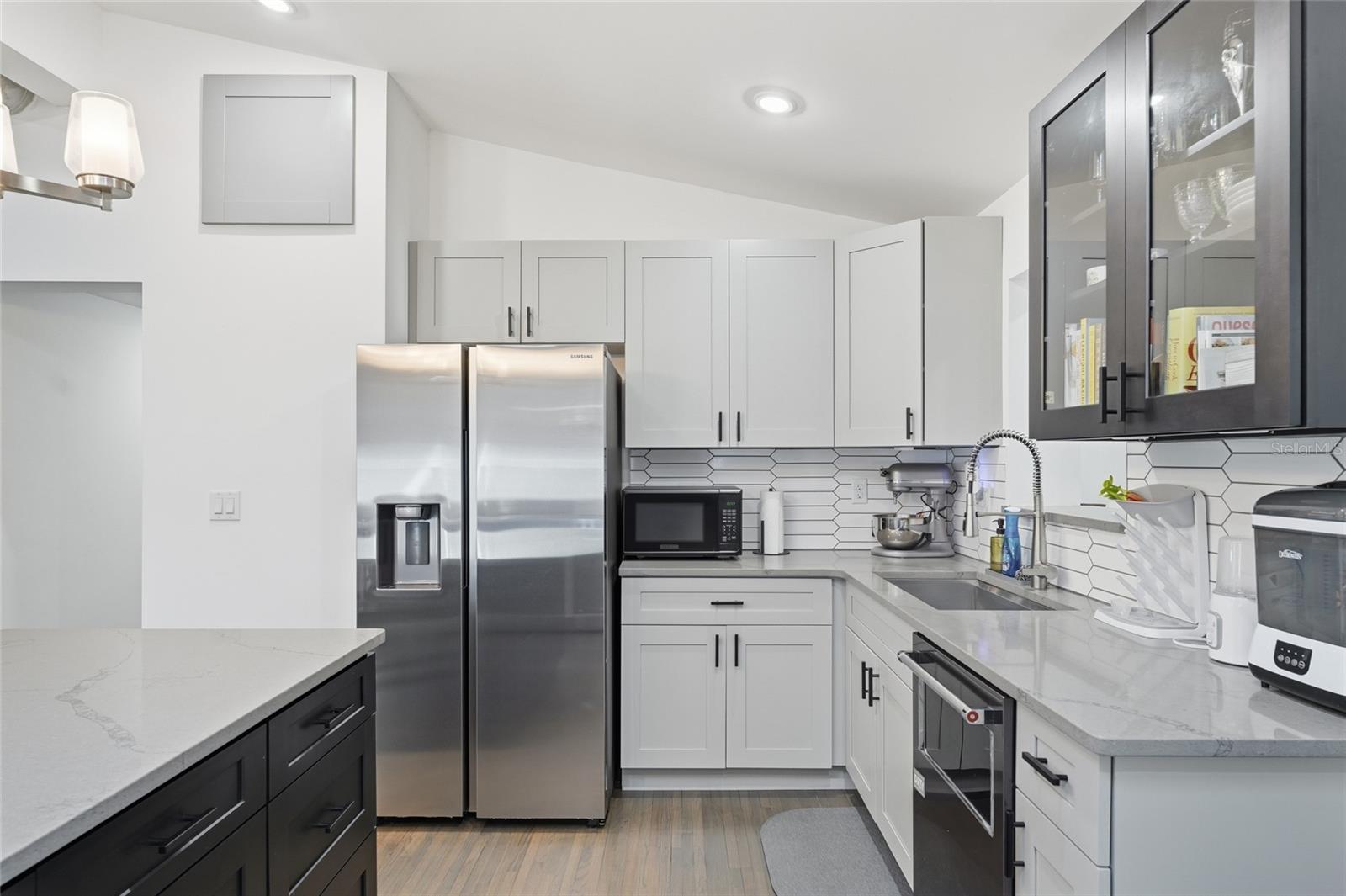 PINE CREST - Residential