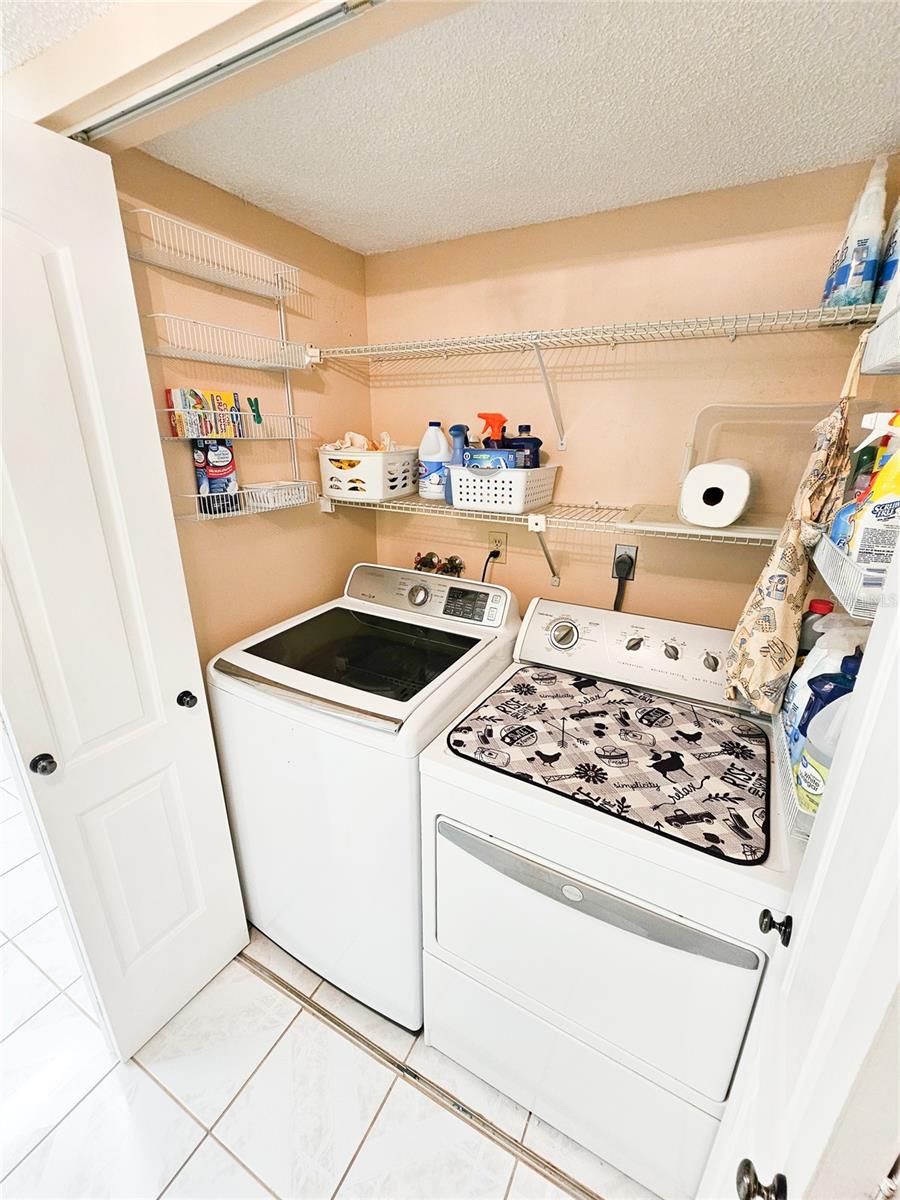 6060 SHORE DRIVE S 906