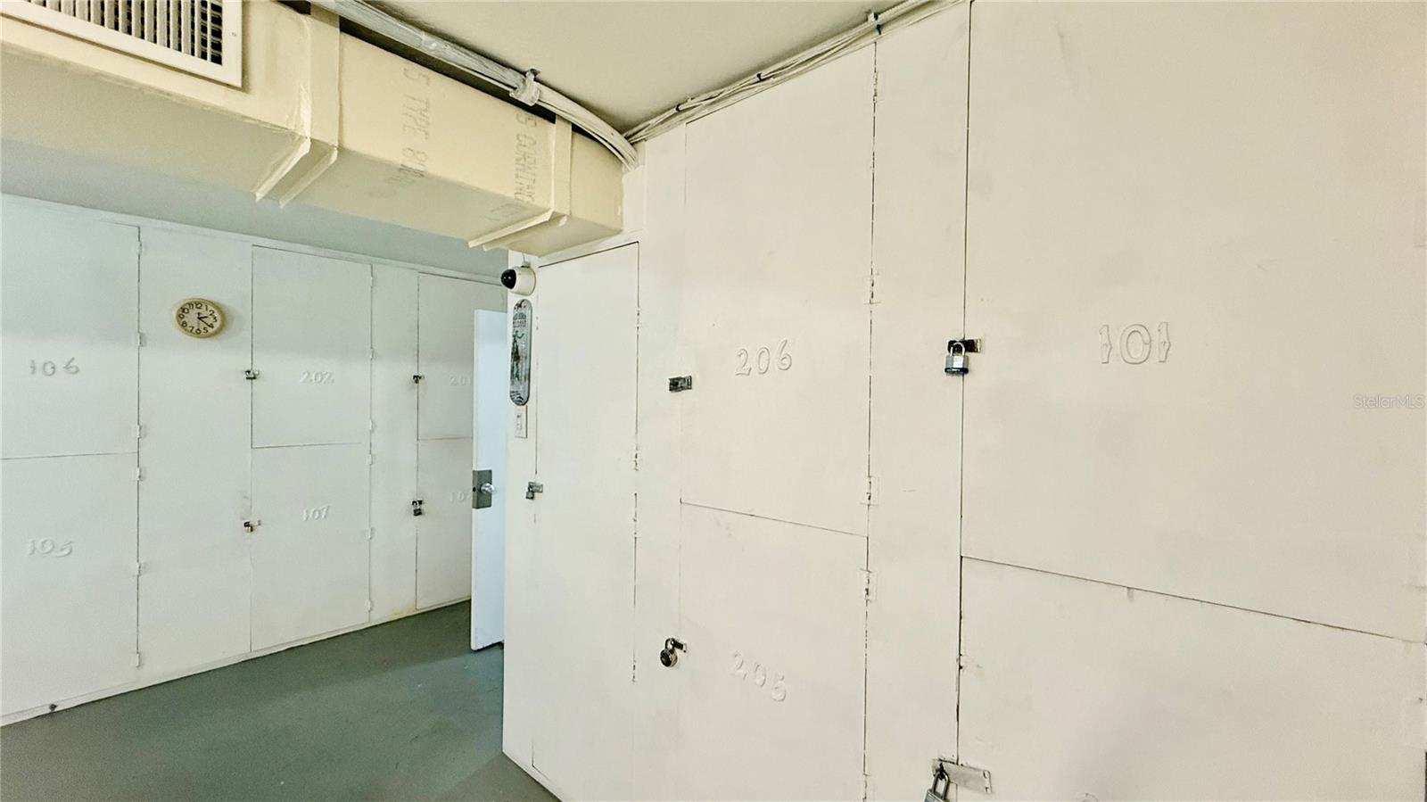 GOLDEN FLAMINGO APTS CONDO - Residential