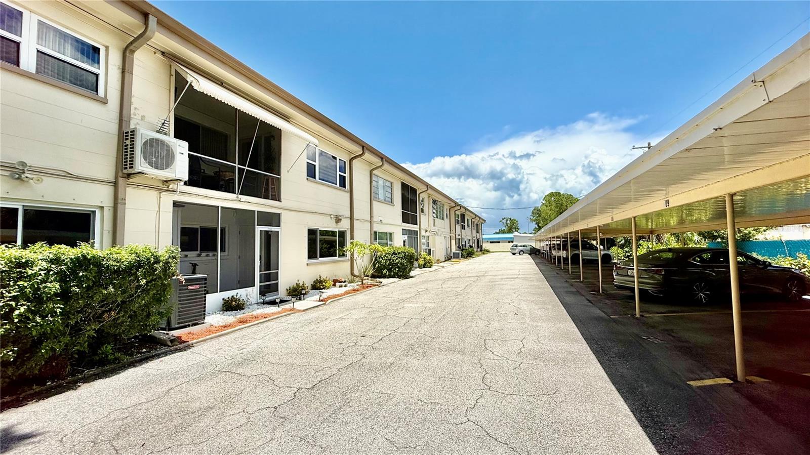 GOLDEN FLAMINGO APTS CONDO - Residential