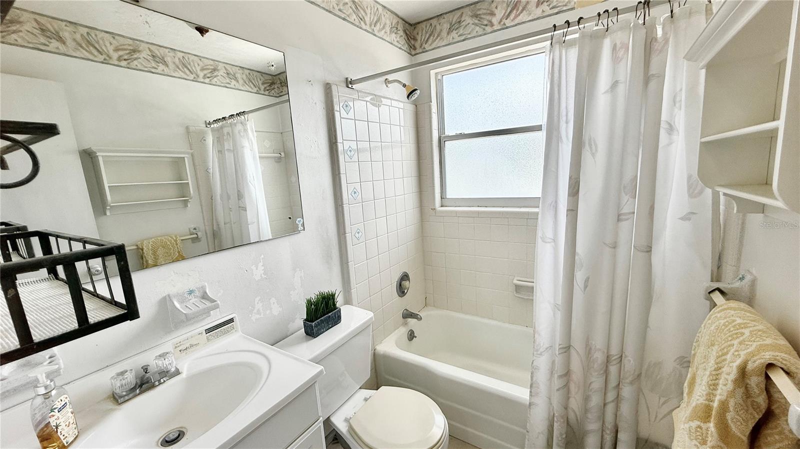 GOLDEN FLAMINGO APTS CONDO - Residential