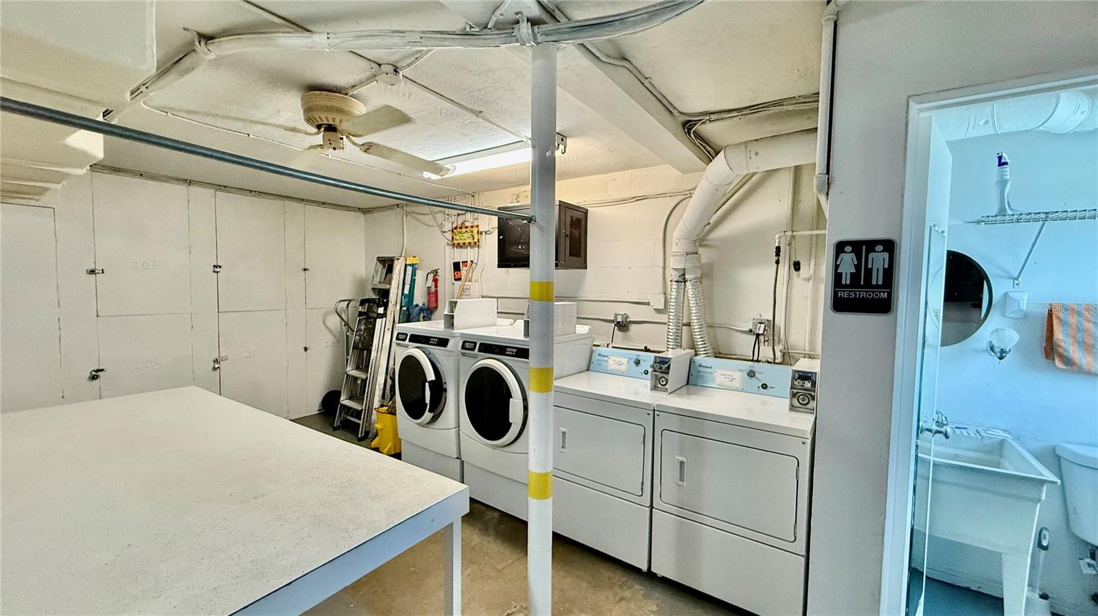 GOLDEN FLAMINGO APTS CONDO - Residential