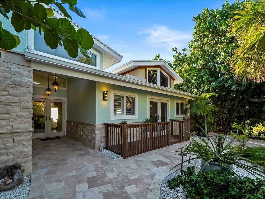 Photo of 7630 Manasota Key Road, Englewood, FL 34223 (MLS # N6146000)
