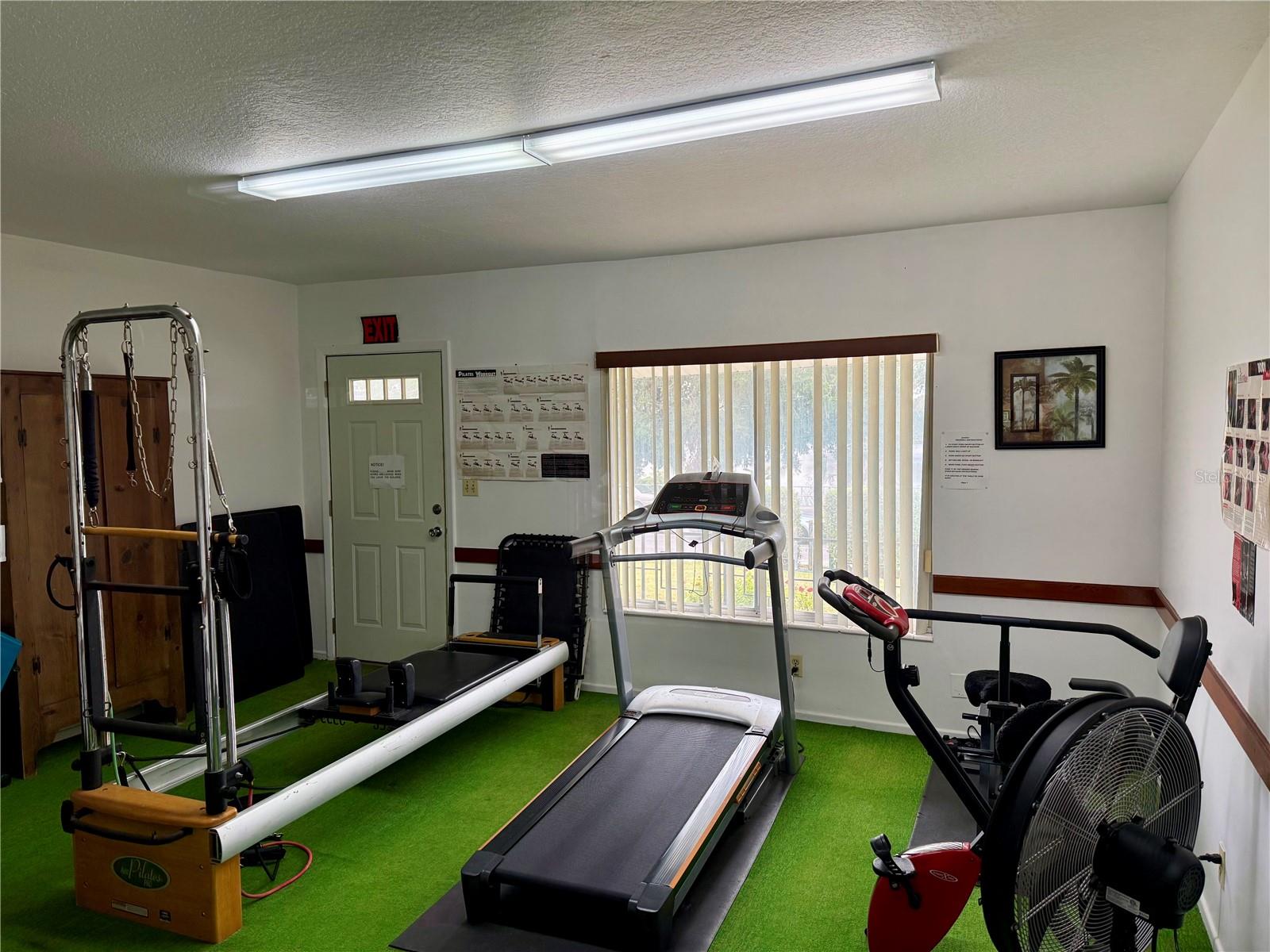 WINTER HAVEN HARBOUR APTS CONDO - Residential