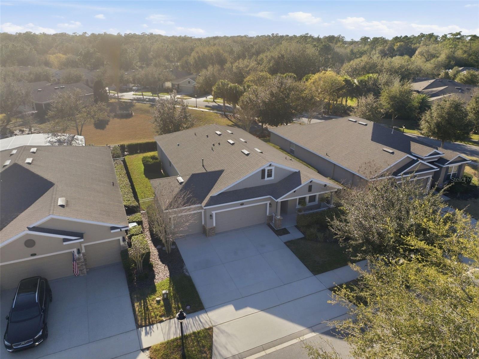 404 W VICTORIA TRAILS BLVD