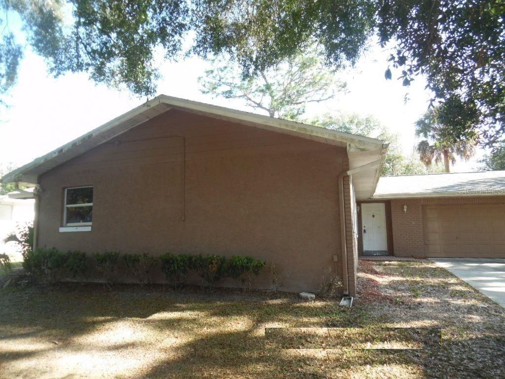 Photo of 34691 Orchid Parkway, Dade City, FL 33523 (MLS # TB8456409)