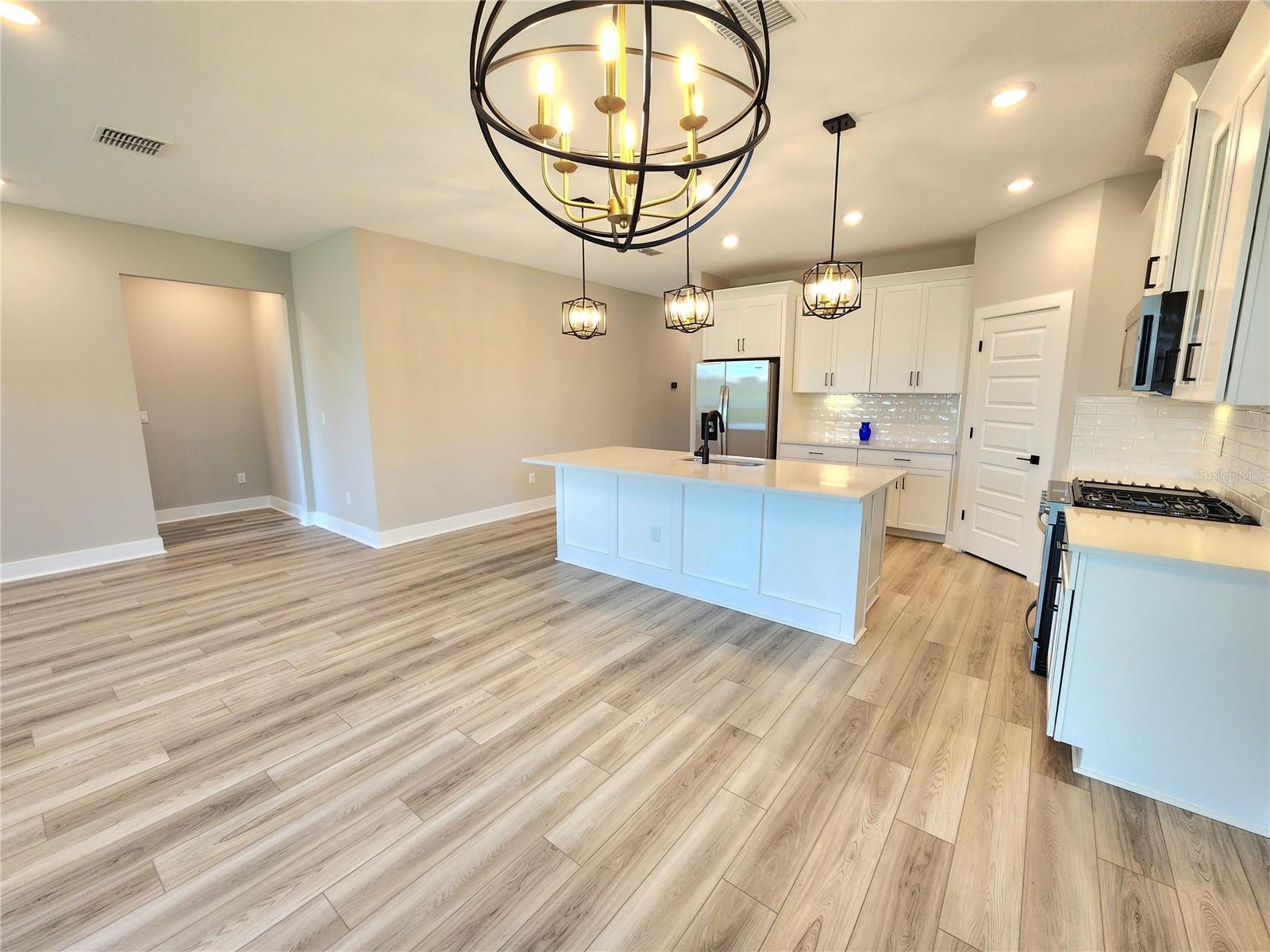 SAVANNA/LAKEWOOD RANCH PH IV - Residential Lease