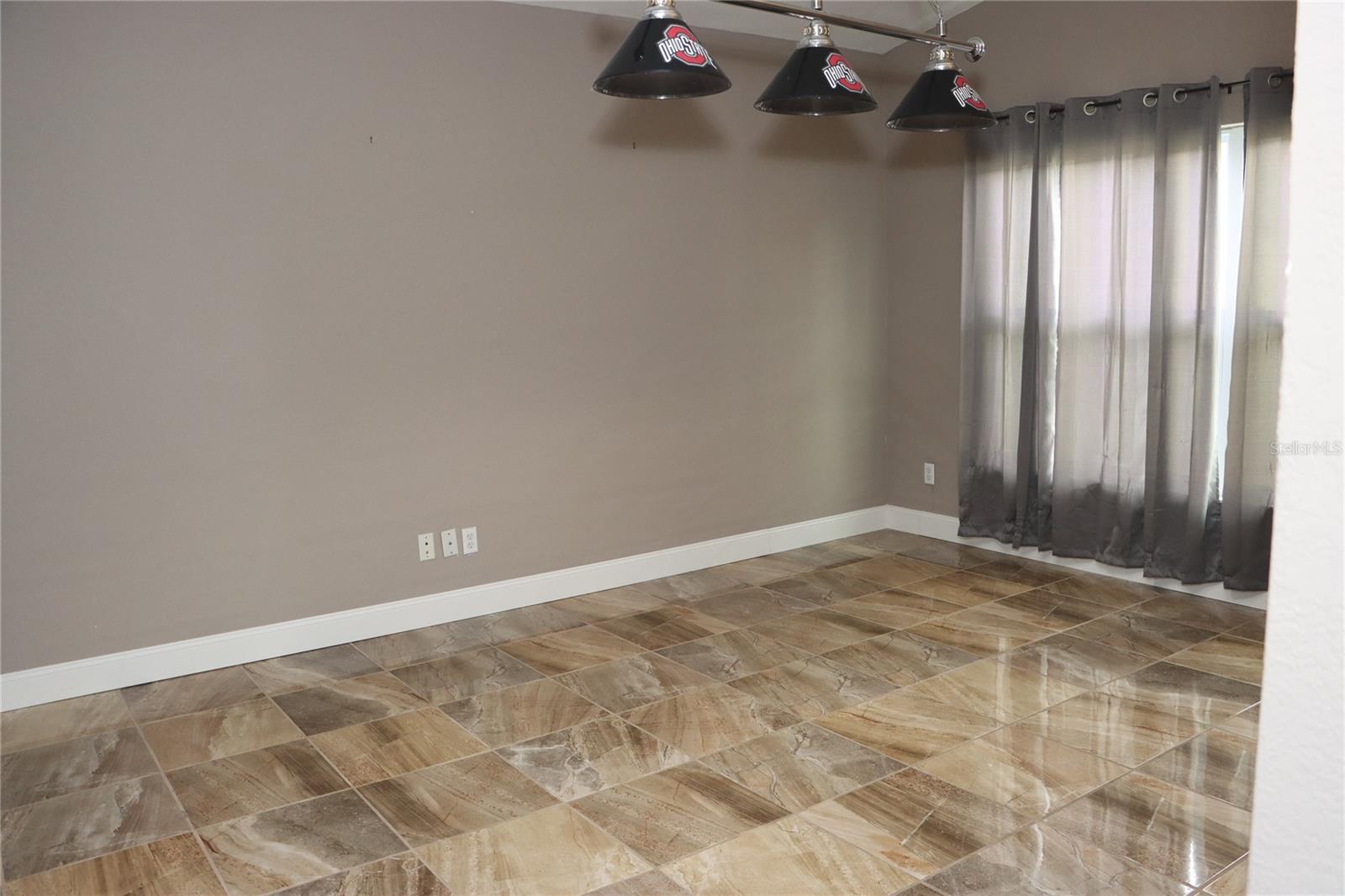 SEVEN HILLS - Residential