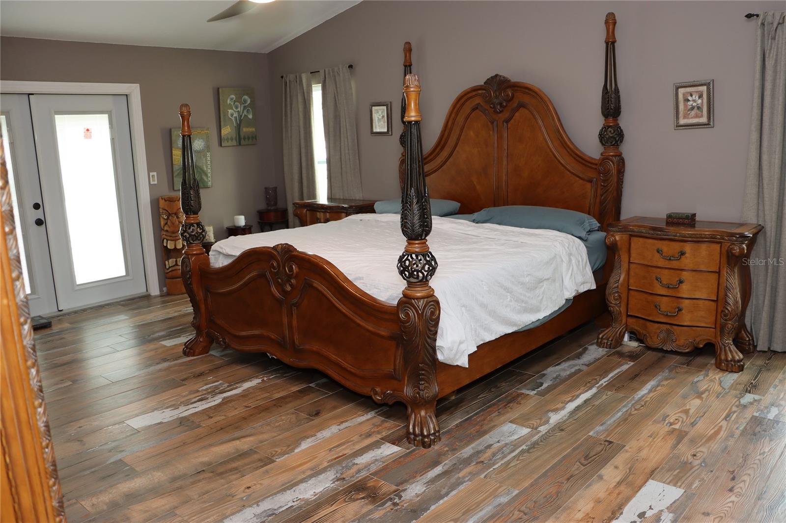 SEVEN HILLS - Residential