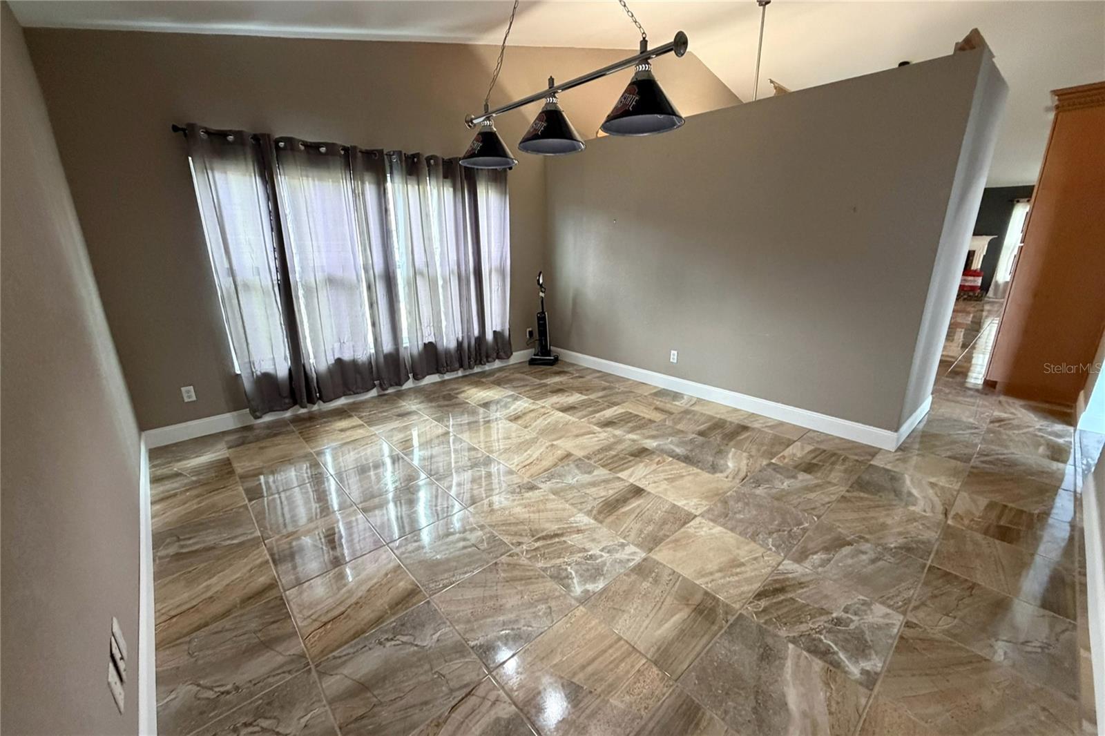 SEVEN HILLS - Residential