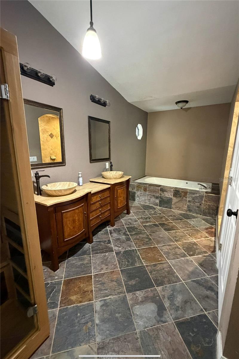 SEVEN HILLS - Residential