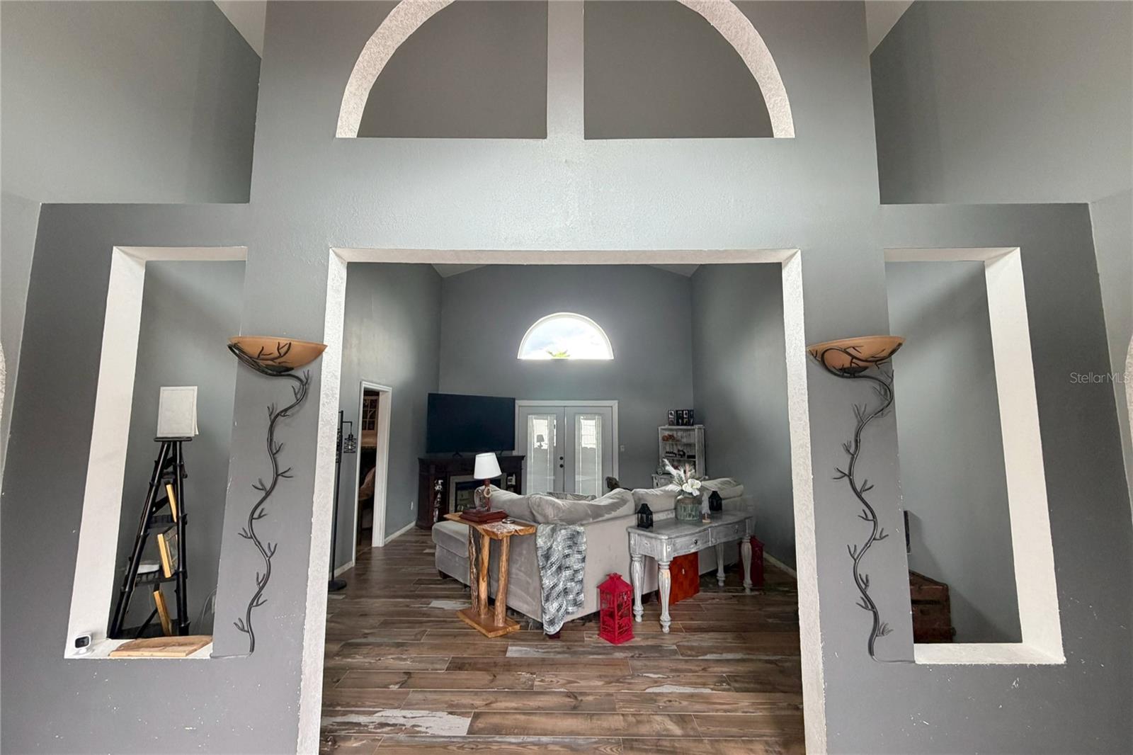 SEVEN HILLS - Residential