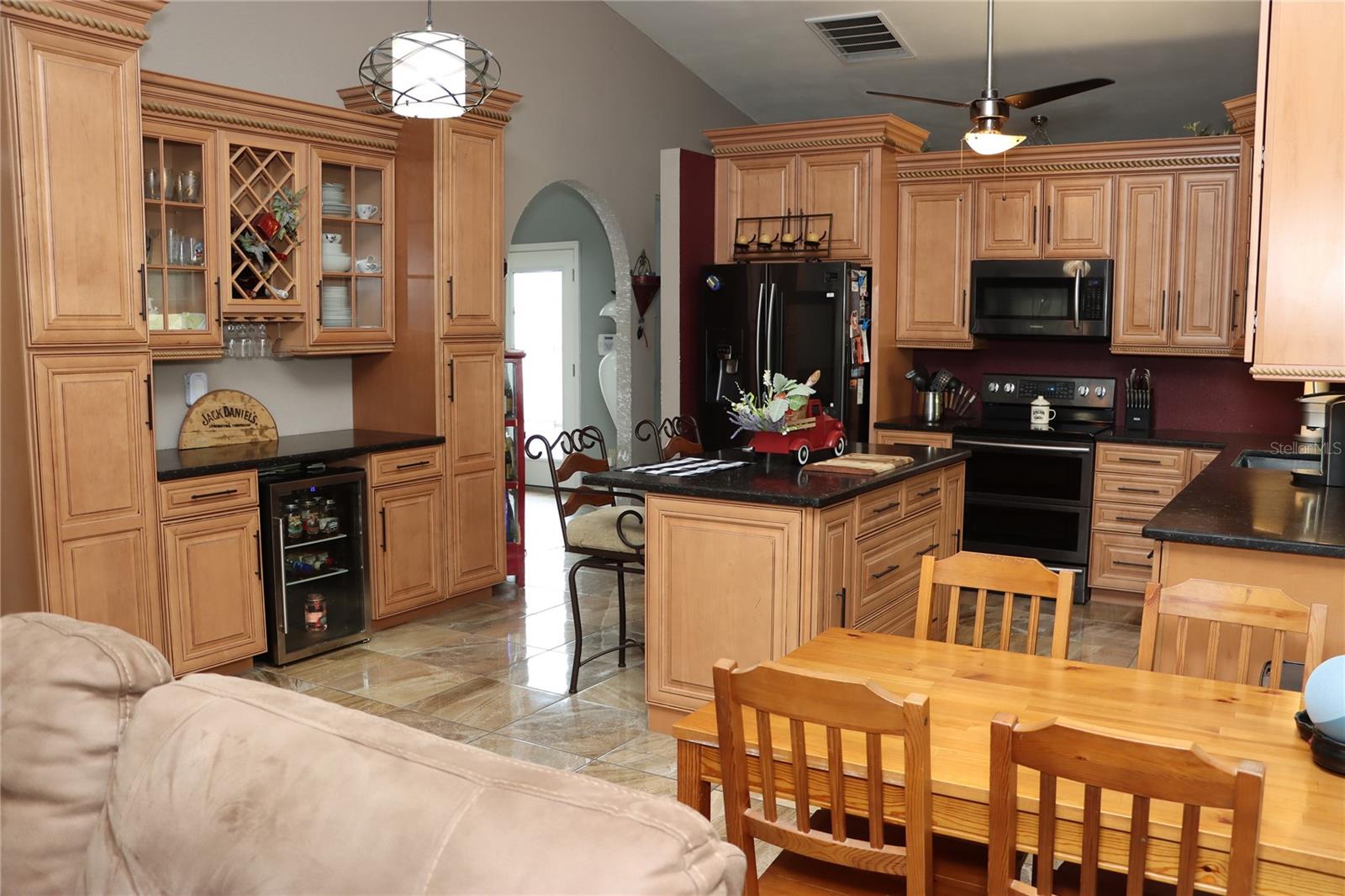 SEVEN HILLS - Residential