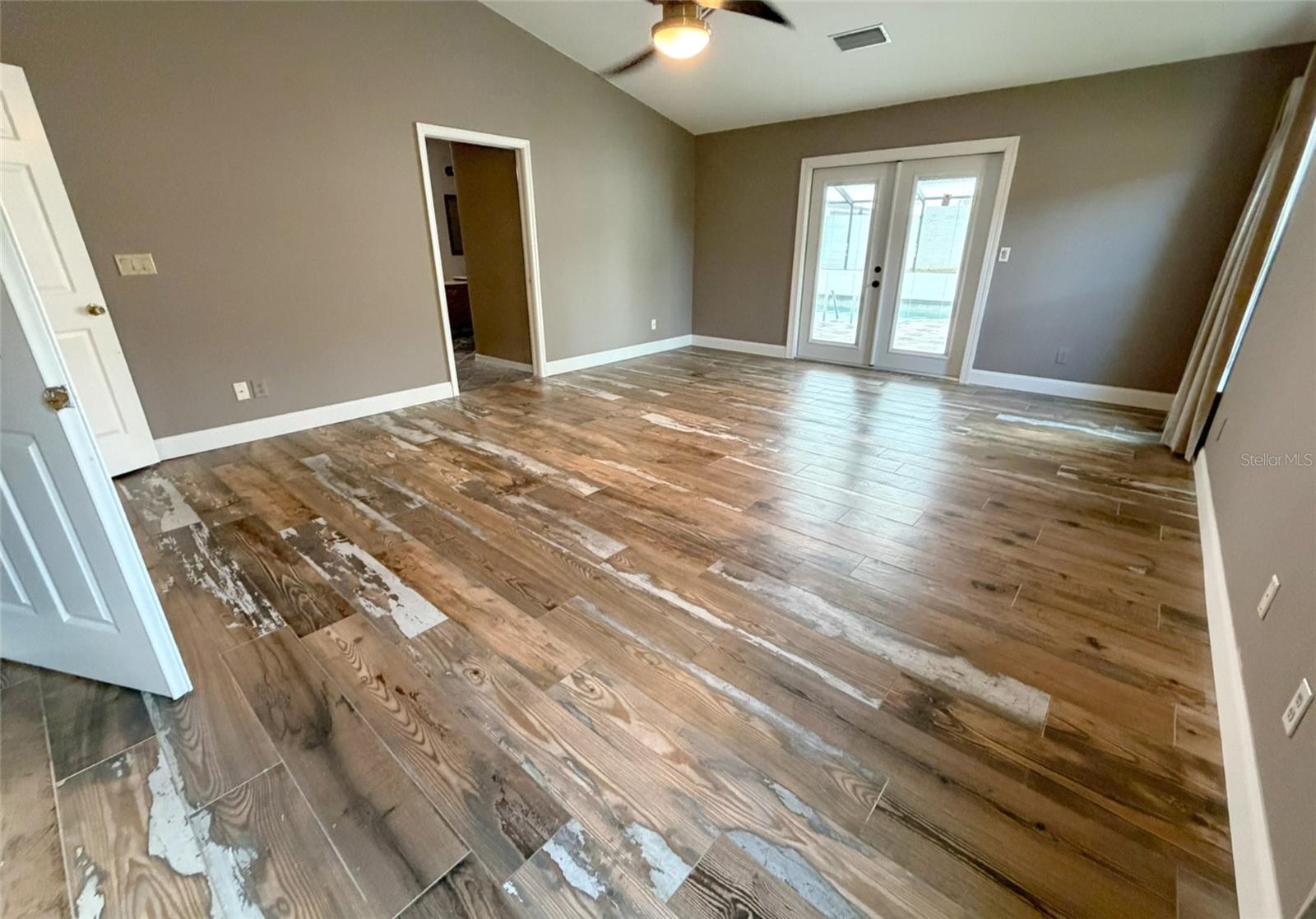 SEVEN HILLS - Residential