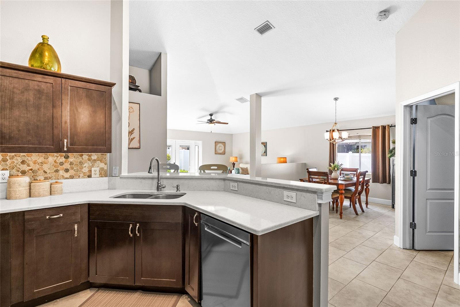 BRANDON BROOK PHASE VII LOT 6 BLOCK B - Residential