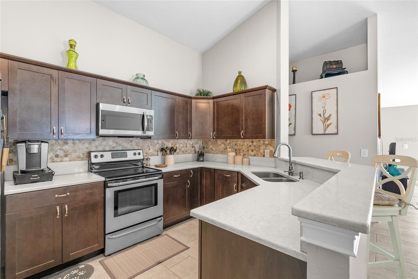 BRANDON BROOK PHASE VII LOT 6 BLOCK B - Residential